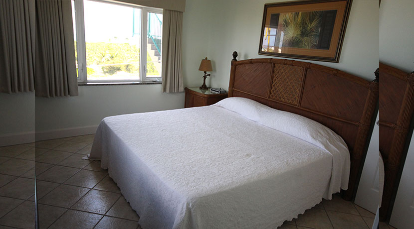 Bedroom-in-Yacht-Club-Turks-&-Caicos-
